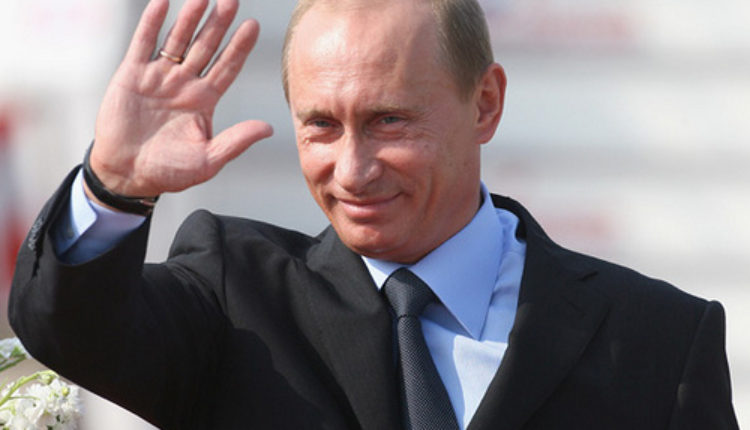 Putinova čestitka mladencima koja će da razjari Amerikance