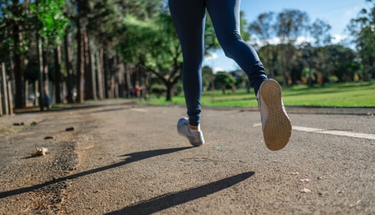10.000 koraka ili 30 minuta trčanja: Najzad je otkriveno šta brže skida kilograme
