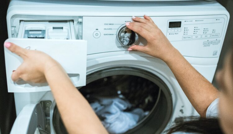 Odeća izlazi iz veš mašine kao ispeglana: Stavite samo 1 sitnicu u bubanj tokom pranja i gledajte čudo